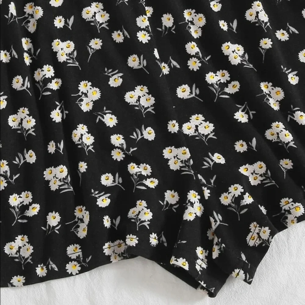 NWT SHEIN: XS Black Floral Tie Up Strap Romper - Picture 6 of 10